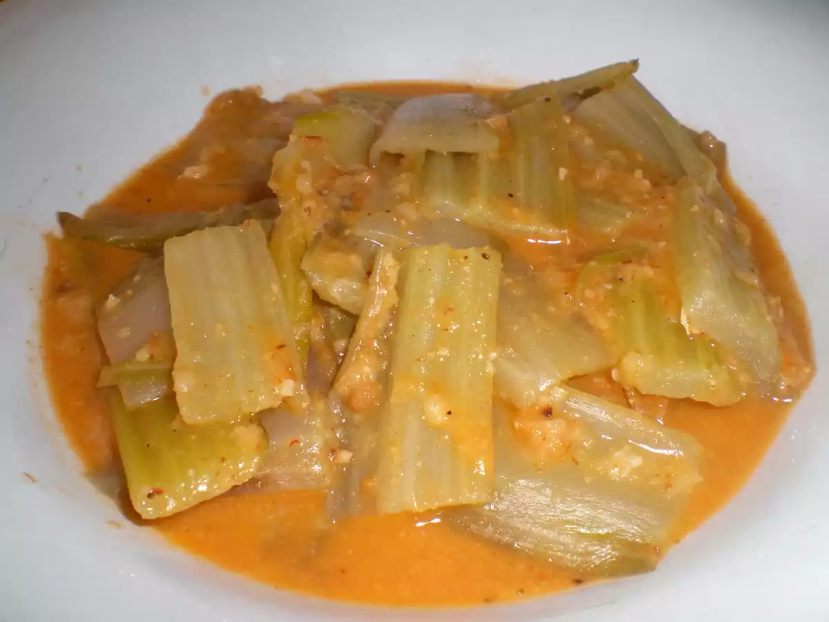 Pencas de acelgas en salsa - foto 2