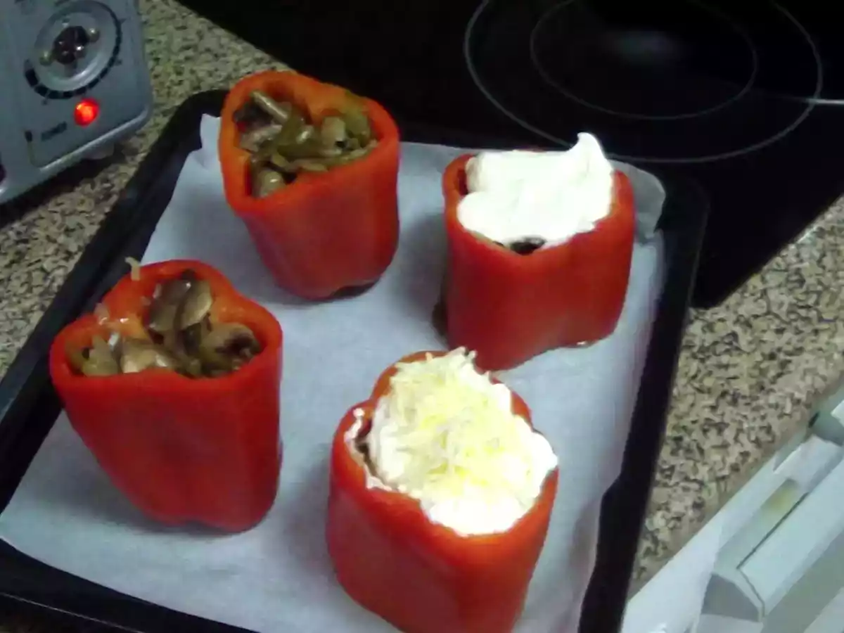 PIMIENTOS RELLENOS DE VERDURA Y ALIOLI - foto 3