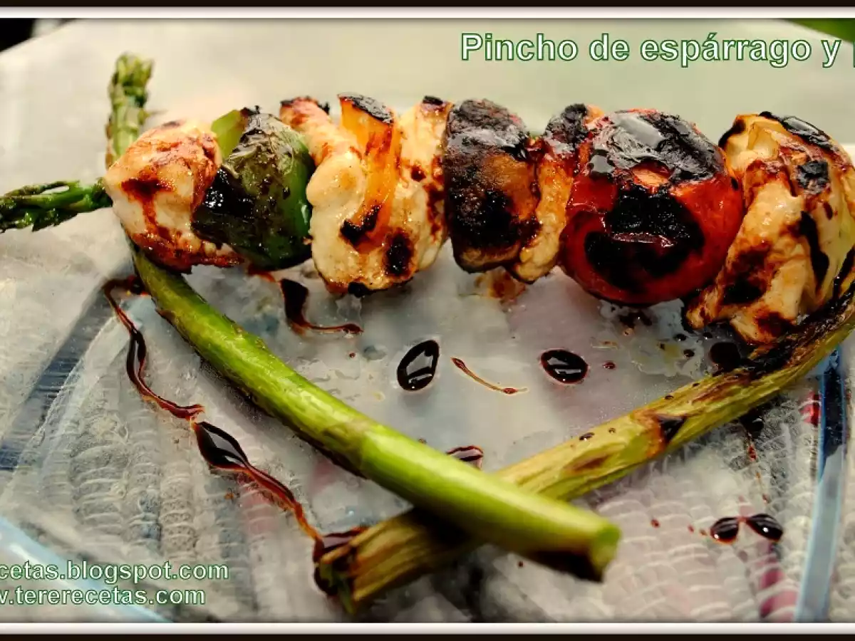 Pincho de espárrago y pollo. - foto 2