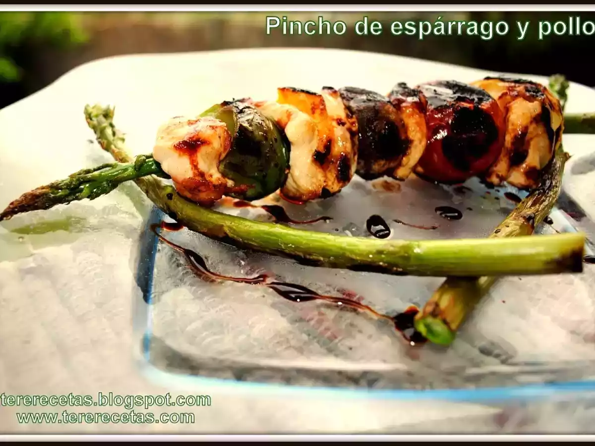 Pincho de espárrago y pollo. - foto 3