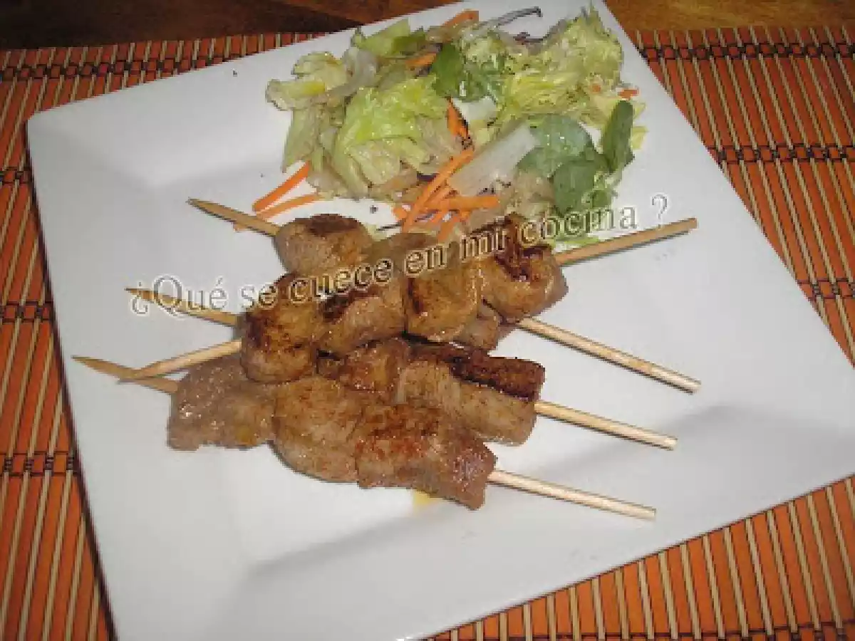 PINCHOS DE SOLOMILLO DE CERDO EN ADOBO