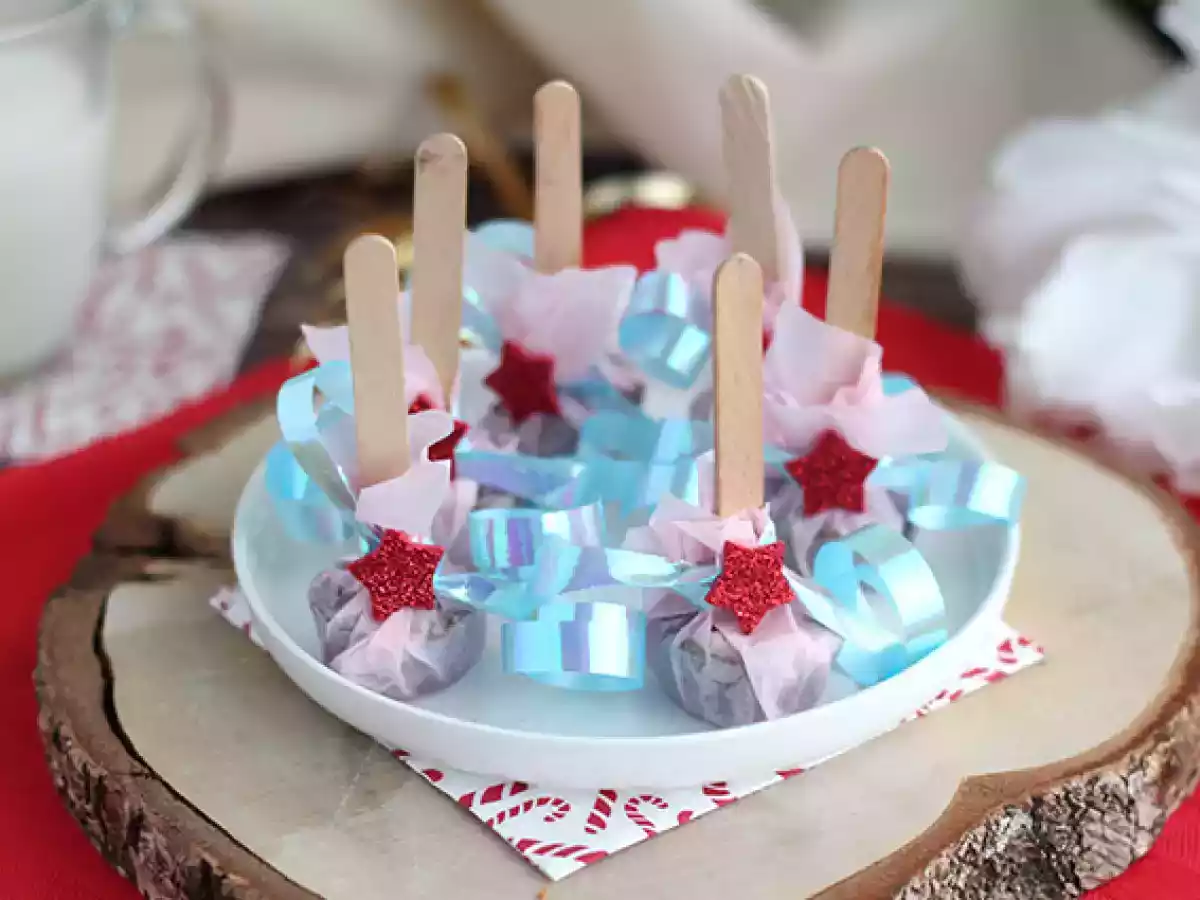 Piruletas de chocolate: chocolate negro + avellanas tostadas