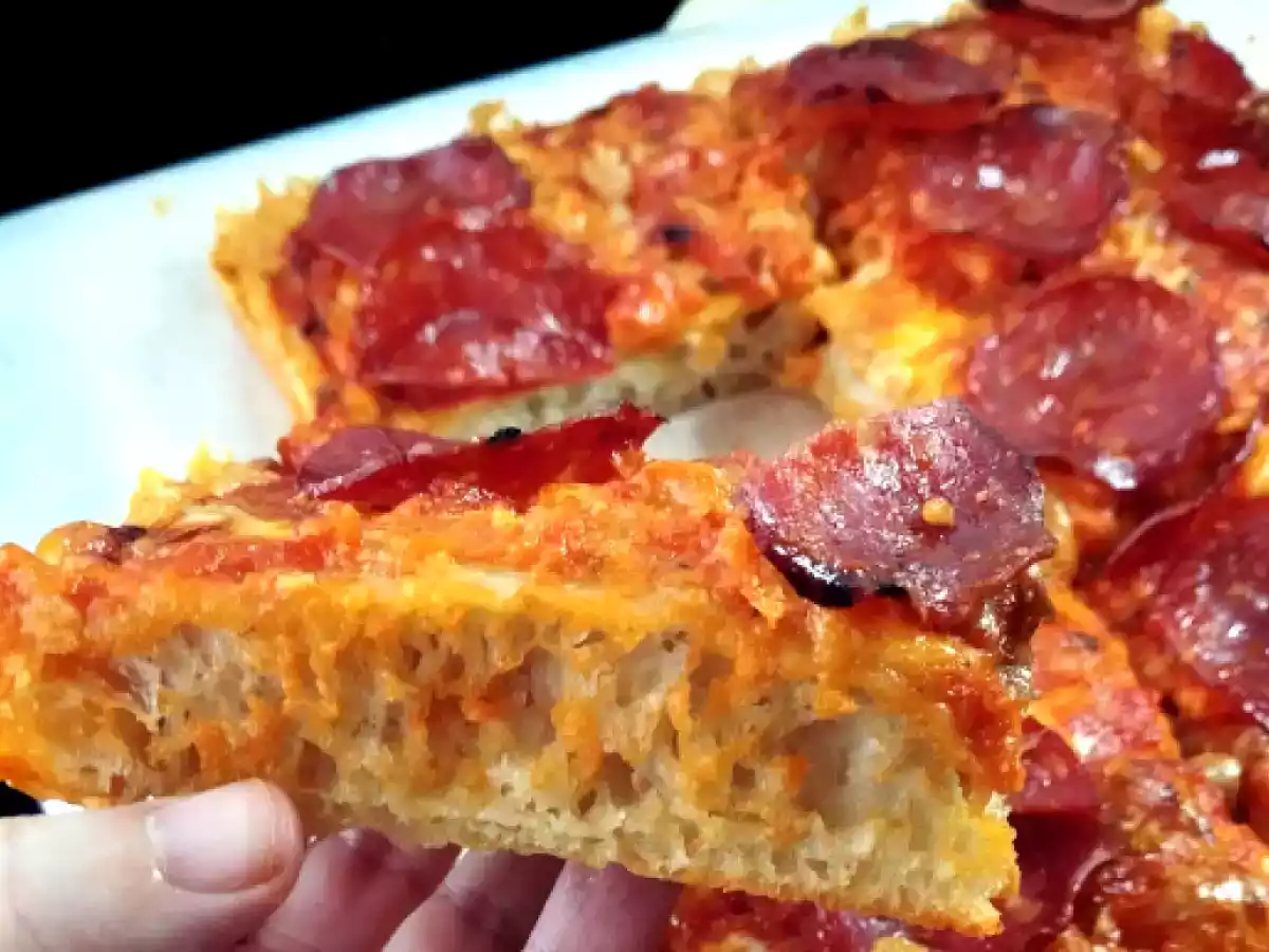 Pizza estilo Detroit (desde la ciudad del motor) - foto 4