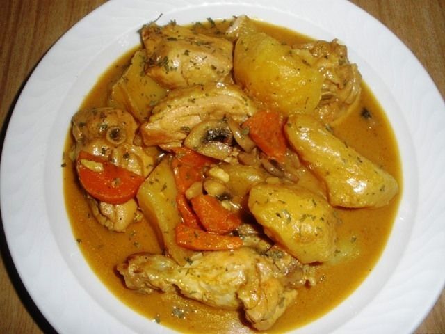 Pollo al curry con leche de coco