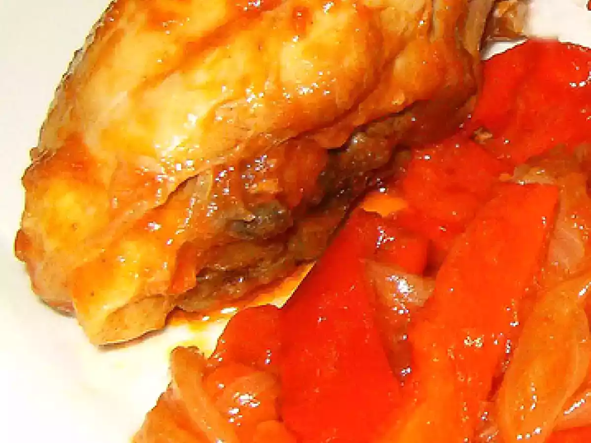 Pollo de corral al chilindrón