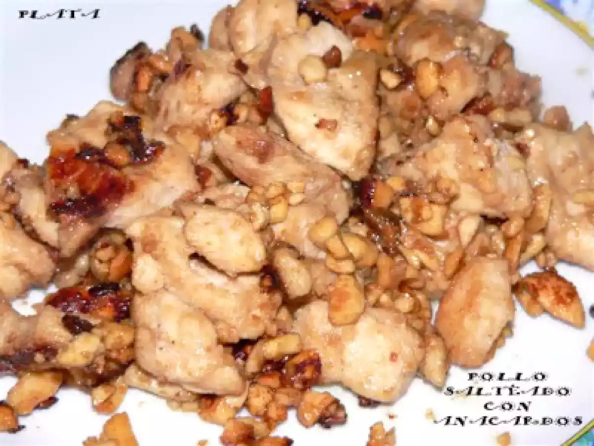 POLLO SALTEADO CON ANACARDOS - foto 2