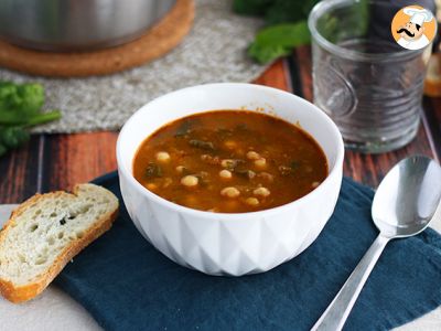 Potaje de garbanzos y espinacas casero