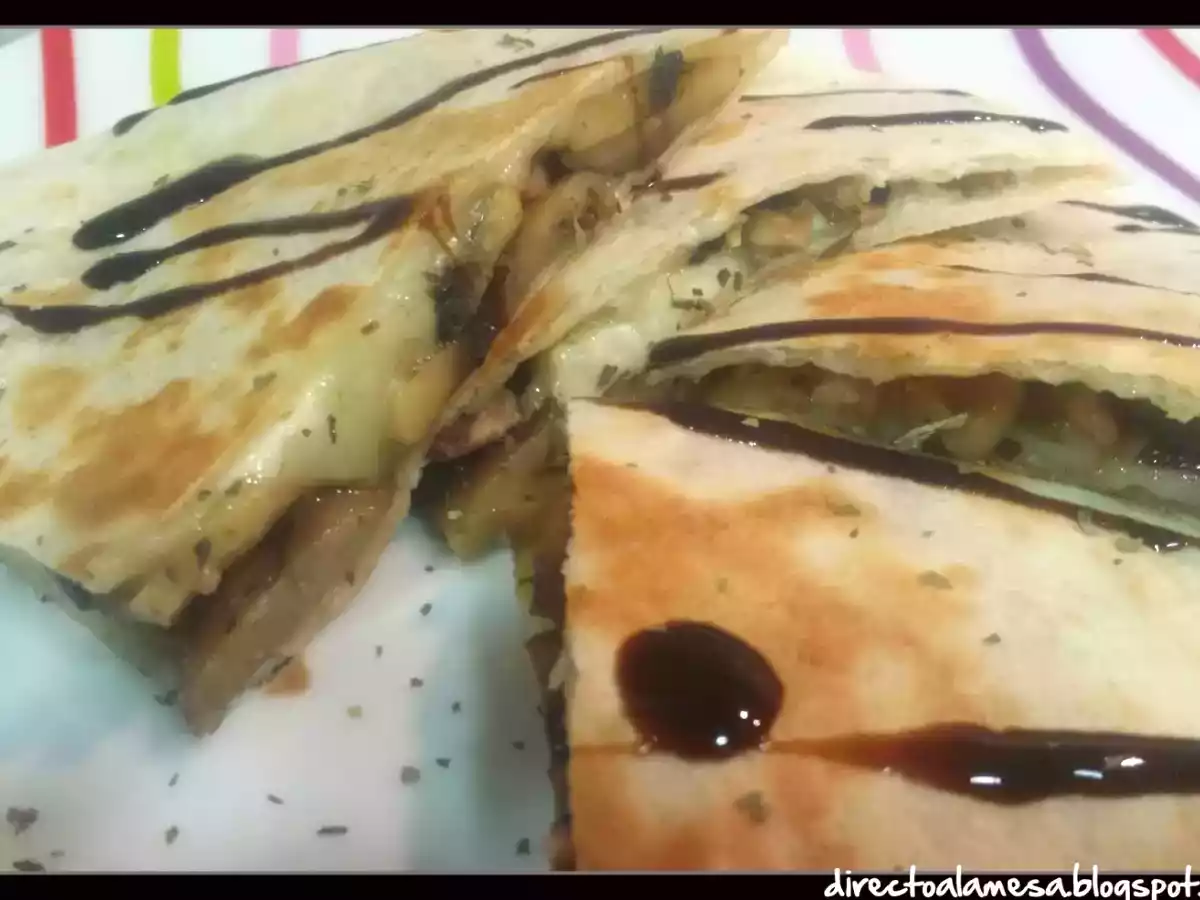 Quesadillas de champiñones y bacon - foto 4