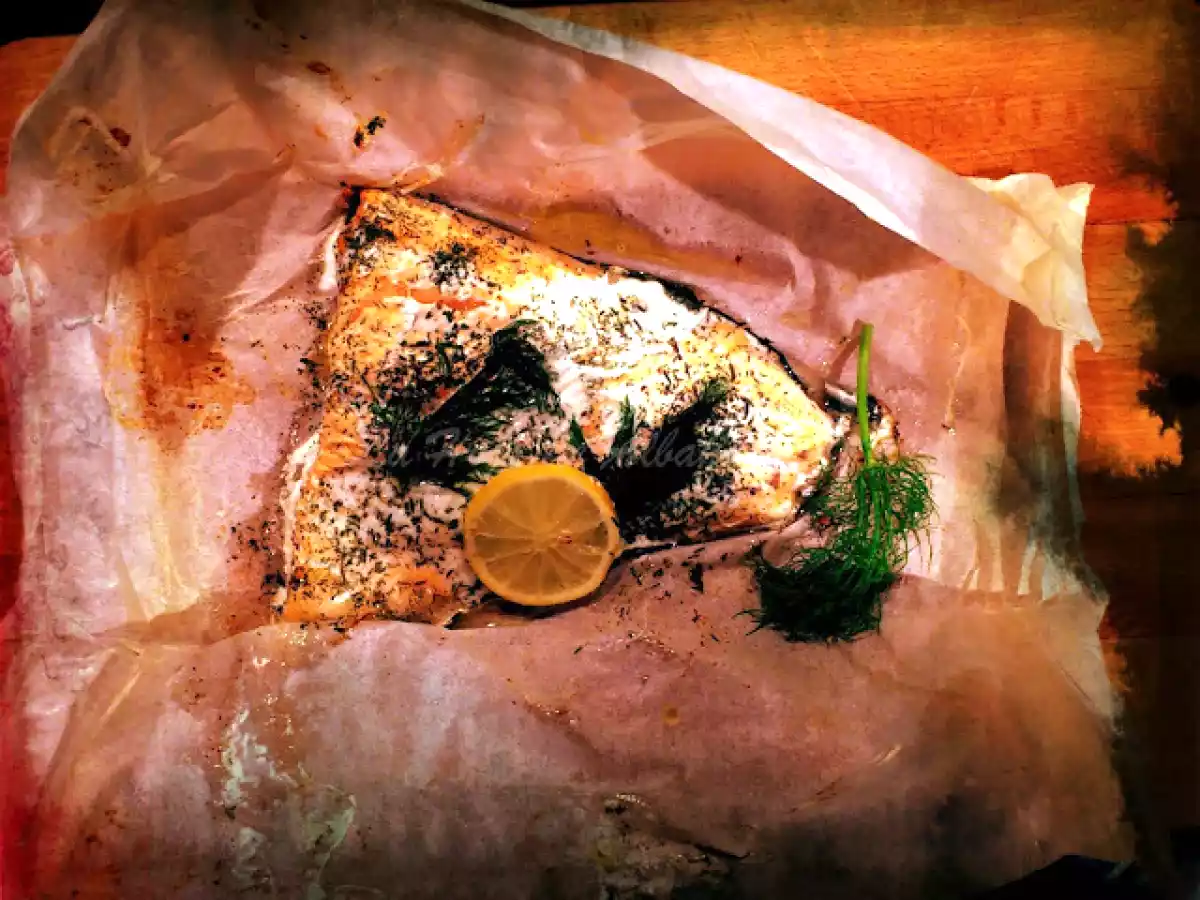 Salmón aromatizado al hinojo