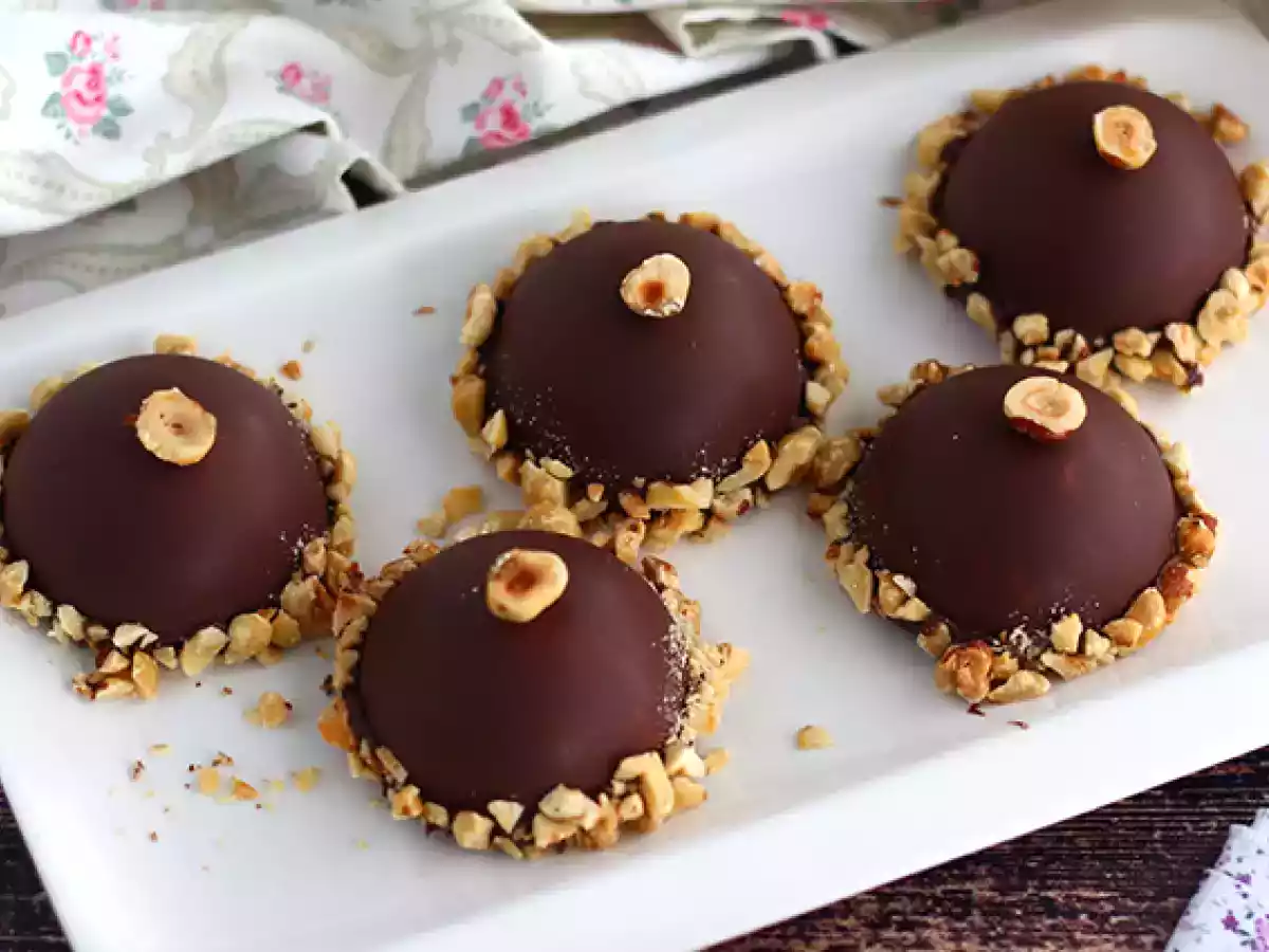 Semi esferas de chocolate sabor ferrero rocher - foto 2