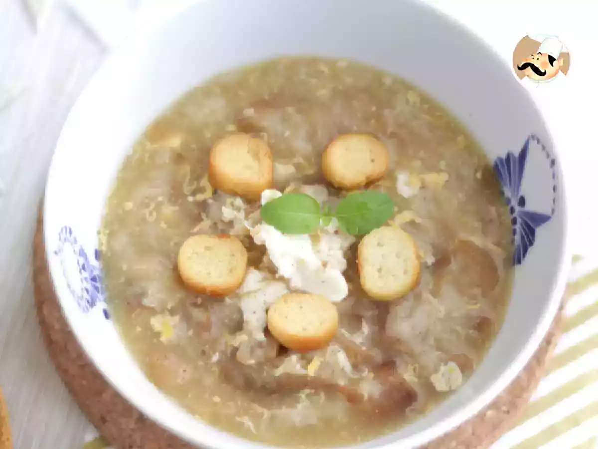 Sopa de ajo y huevo, el entrante perfecto - foto 3