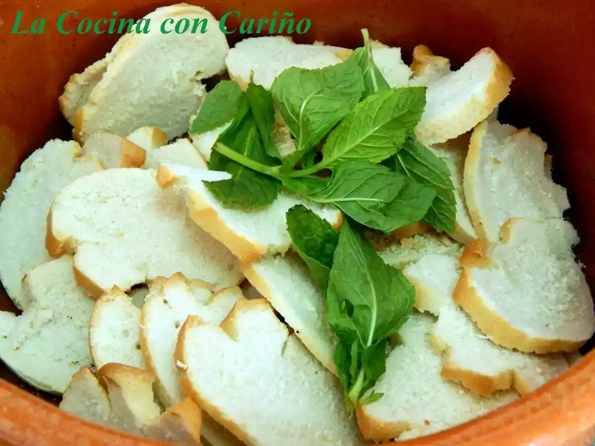 Sopa de tomate con pan - foto 2