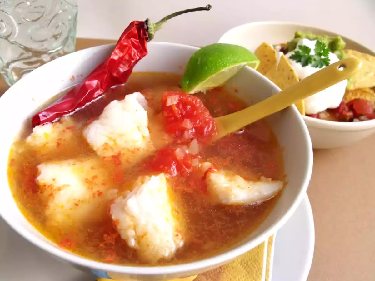 Sopa mexicana de pescado y tomate - foto 2