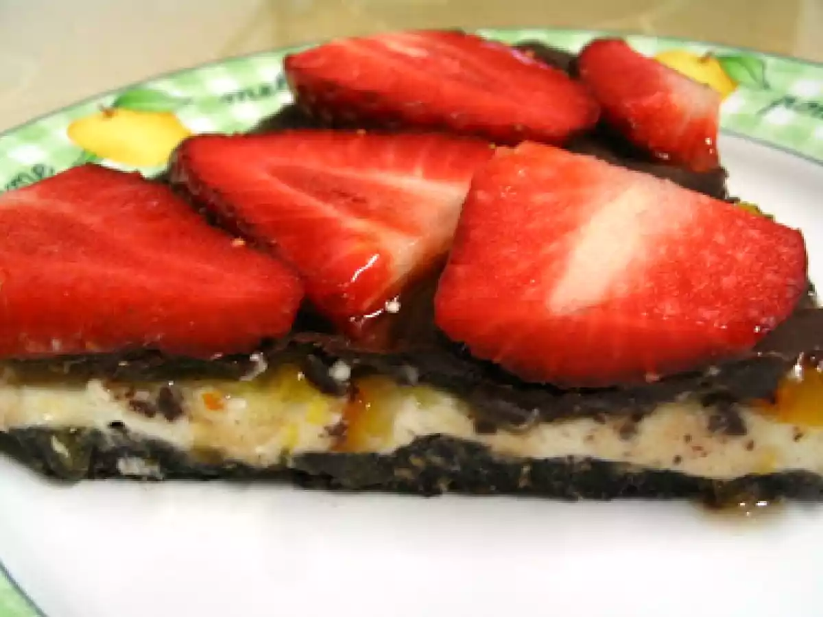 TARTA DE QUESO CON MERMELADA DE NARANJA Y CHOCOLATE (LAS FRESAS SON DE PROPINA). - foto 2