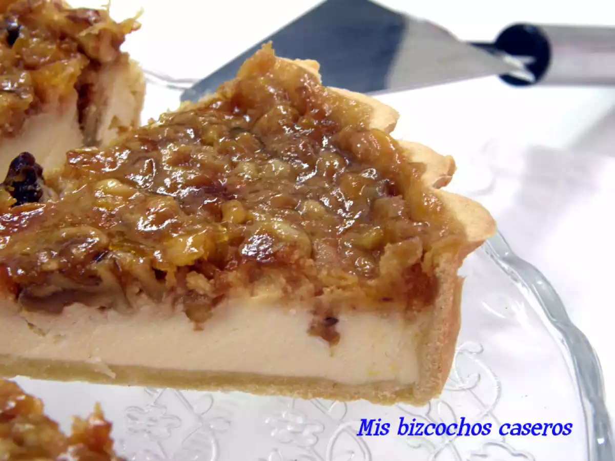 Tarta de queso y vainilla con nueces y toffee