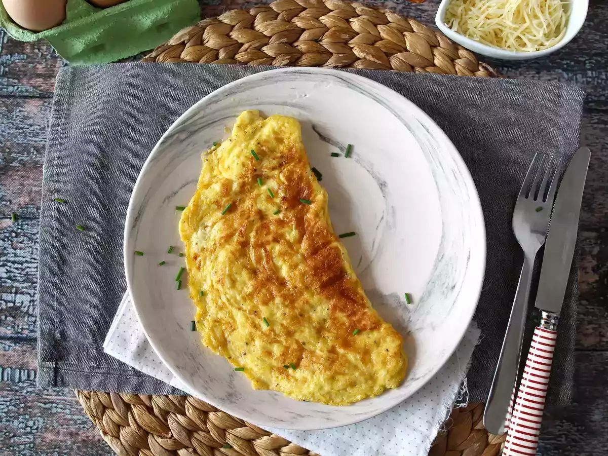 Tortilla francesa de queso, ¡muy jugosa y lista en 5 minutos! - foto 3
