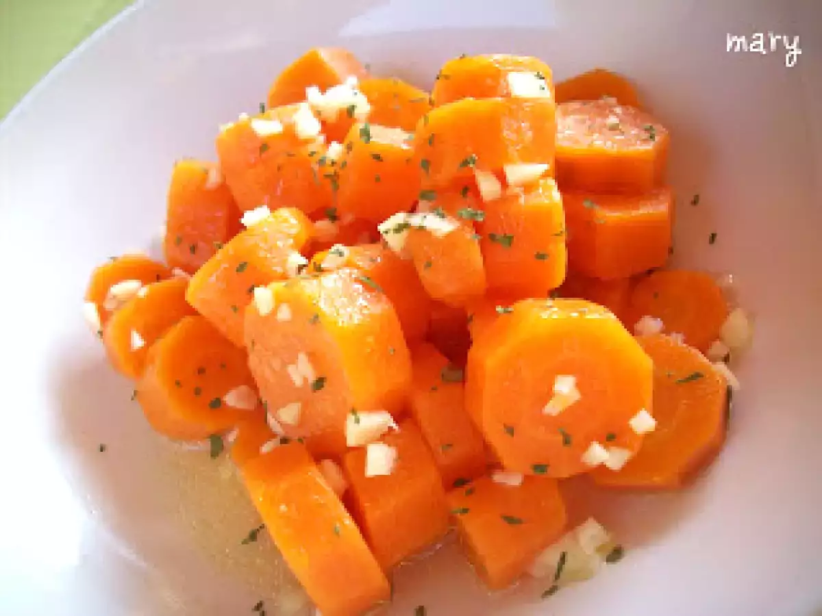 Zanahorias aliñadas con ajo y perejil - foto 2